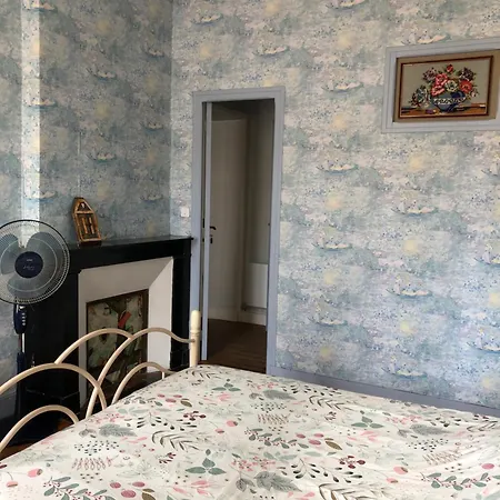 77 Bleu Homestay *